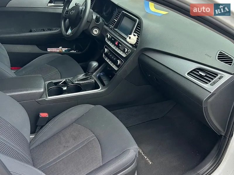 Hyundai Sonata 2018 VIN 5NPE24AF7JH703822 фото оголошення 4 з 63