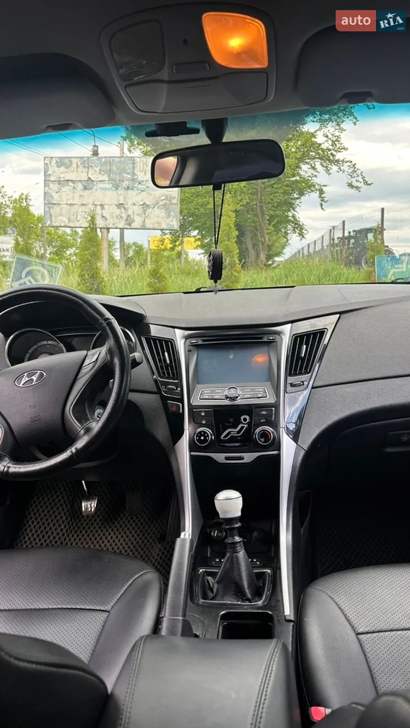 2010 Hyundai Sonata - мініатюра 7
