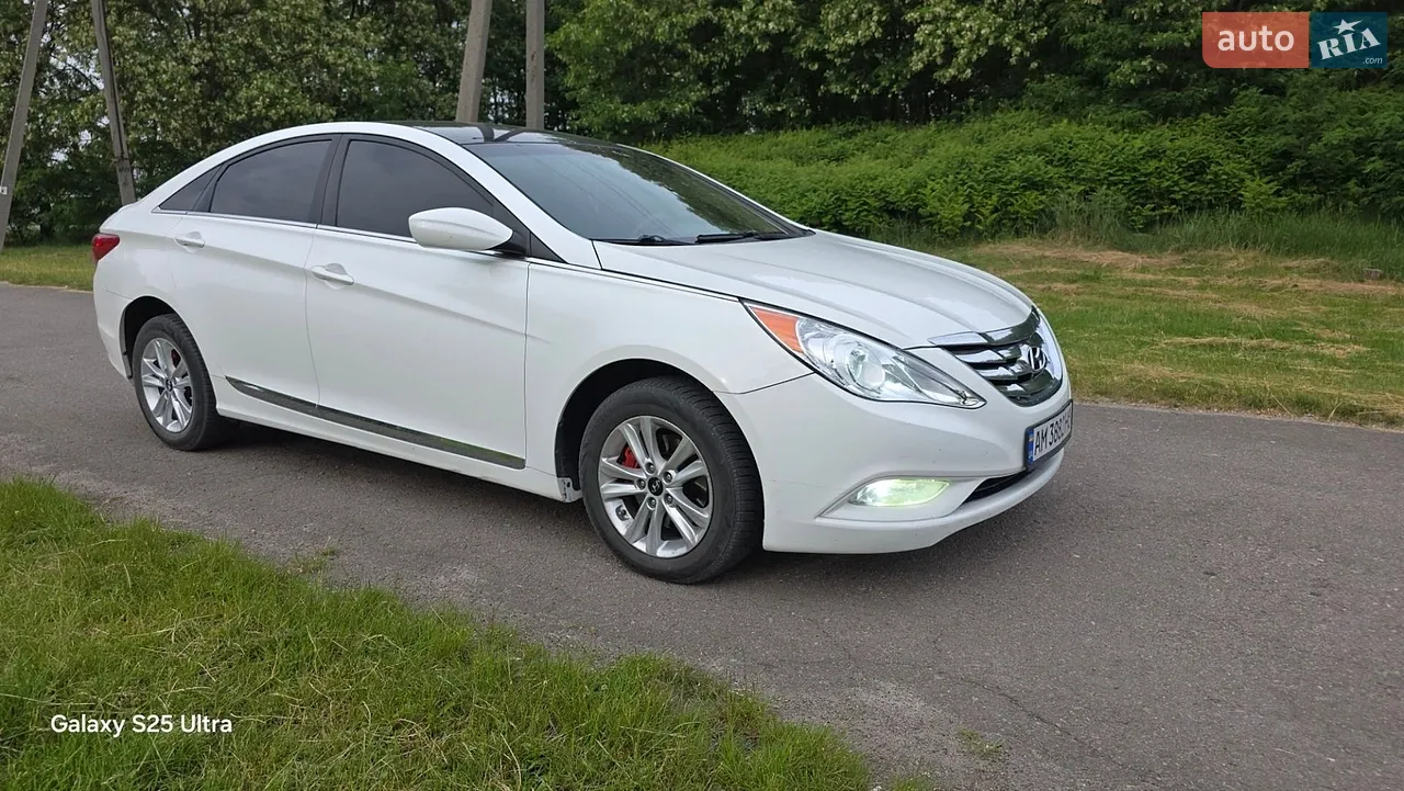 2011 Hyundai Sonata - мініатюра 12