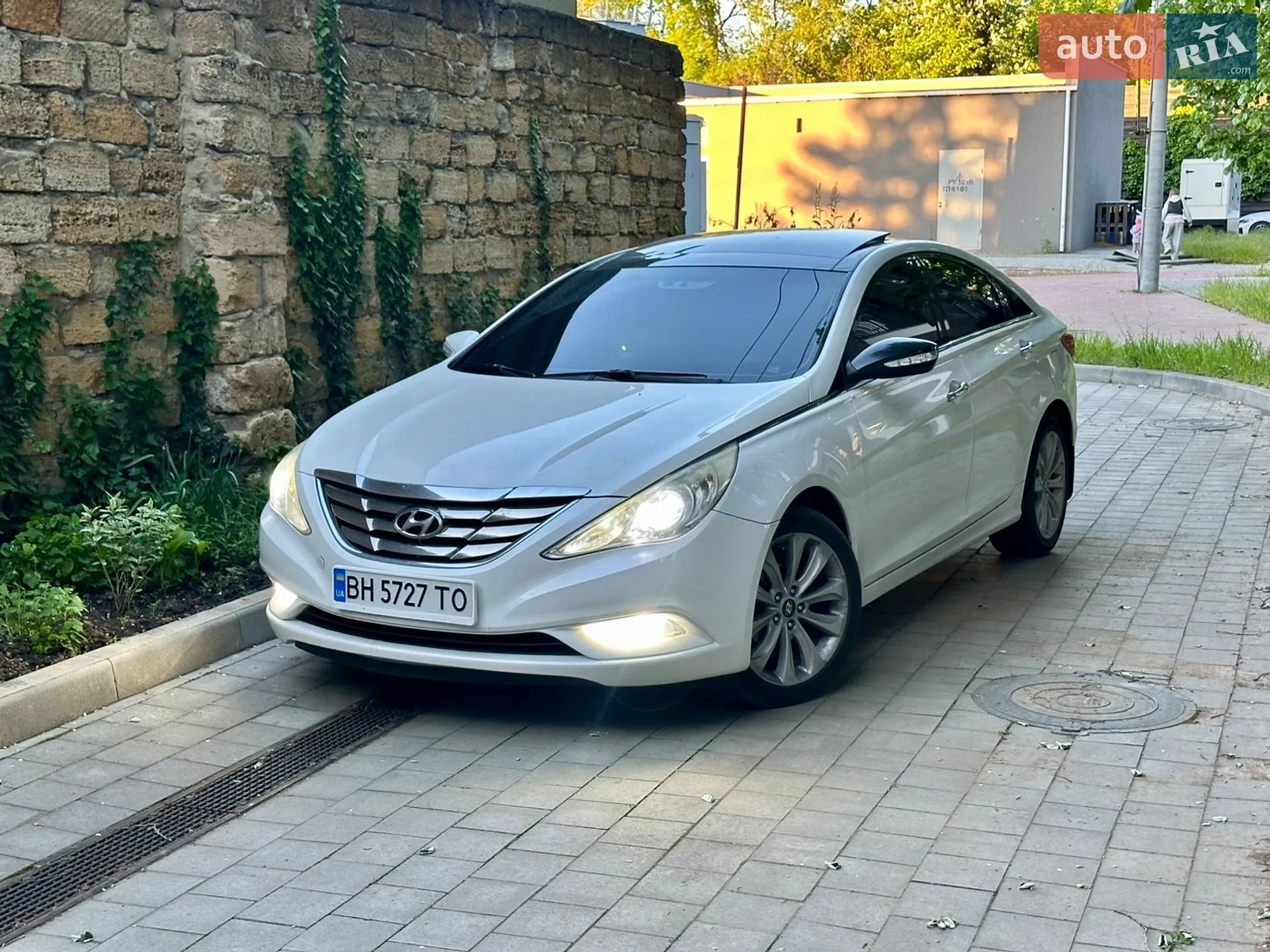 2011 Hyundai Sonata - мініатюра 3