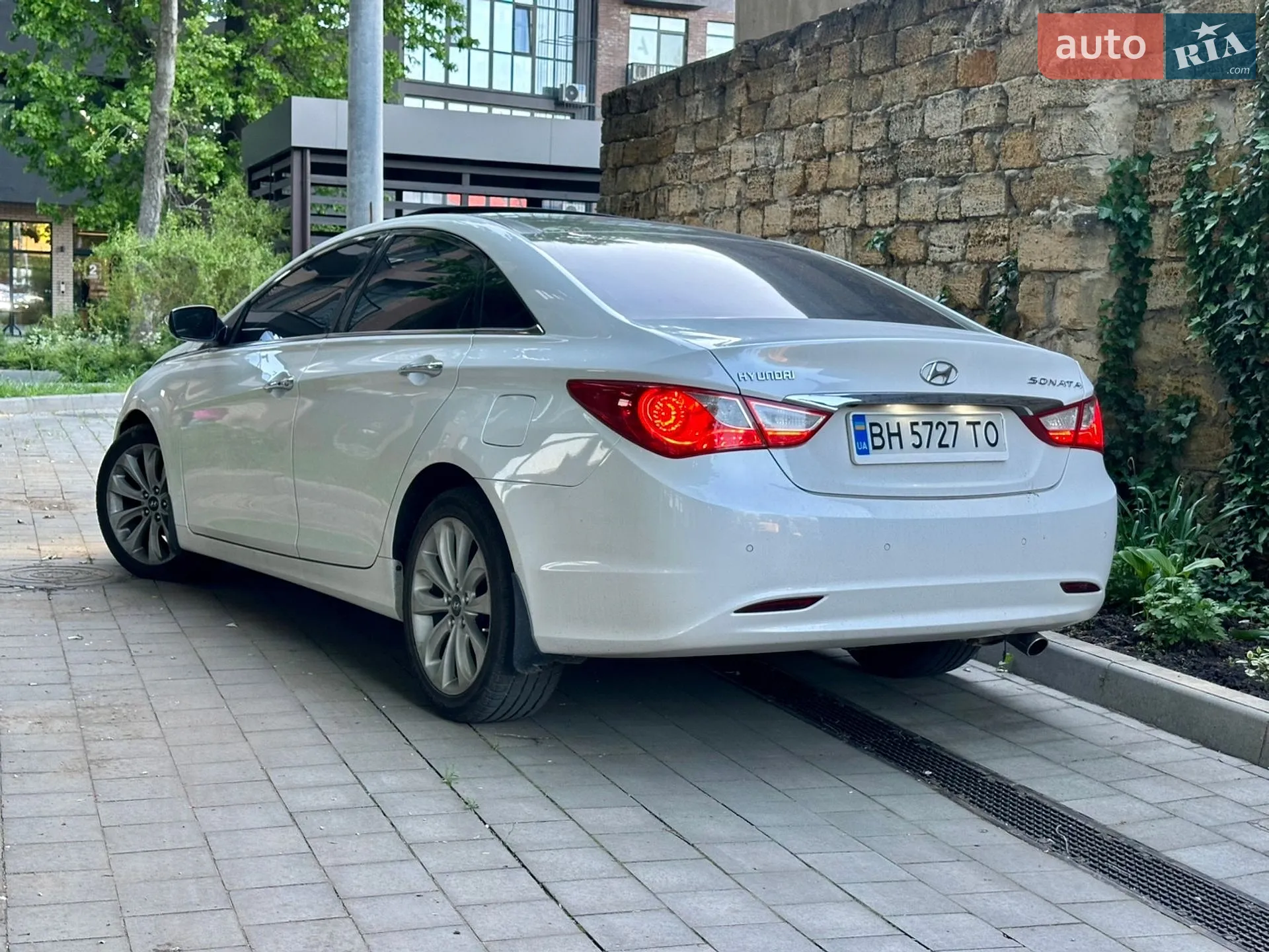 2011 Hyundai Sonata - мініатюра 9