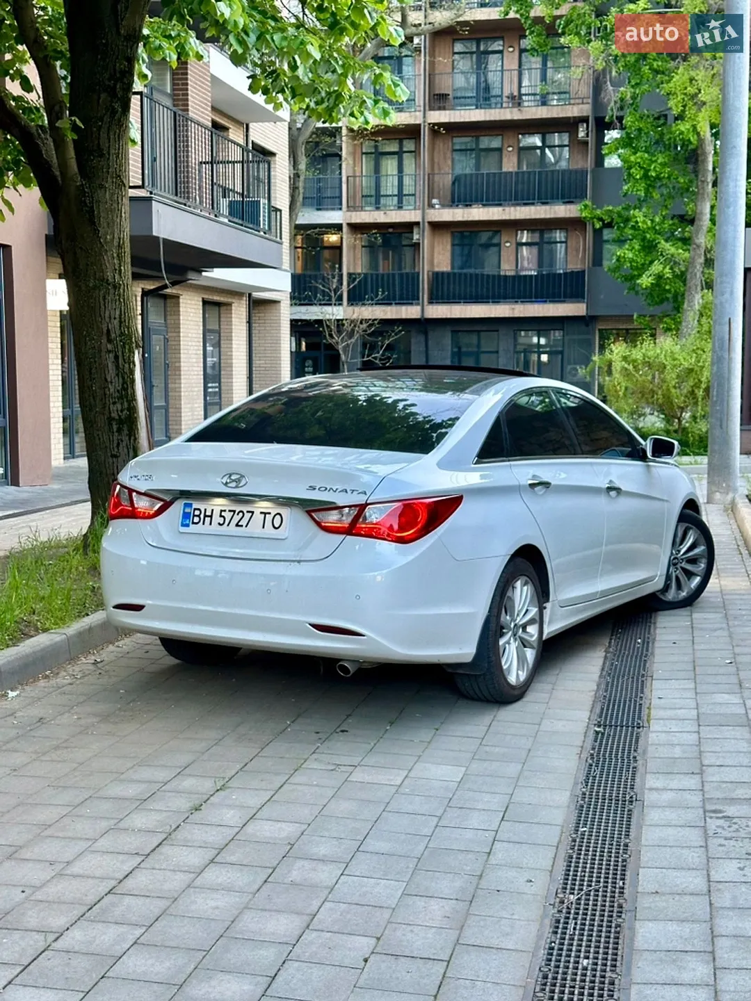 2011 Hyundai Sonata - мініатюра 12
