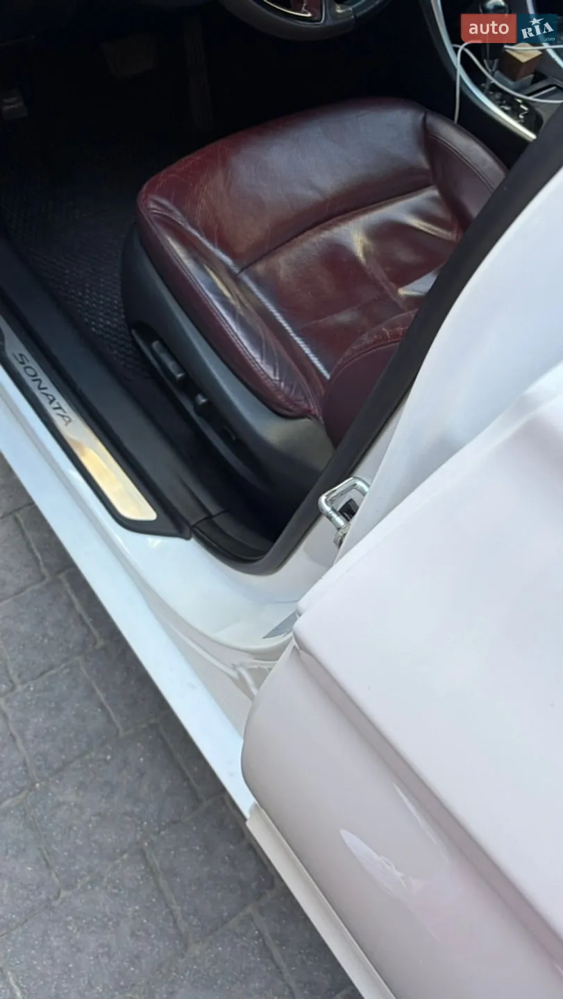 2011 Hyundai Sonata - мініатюра 9