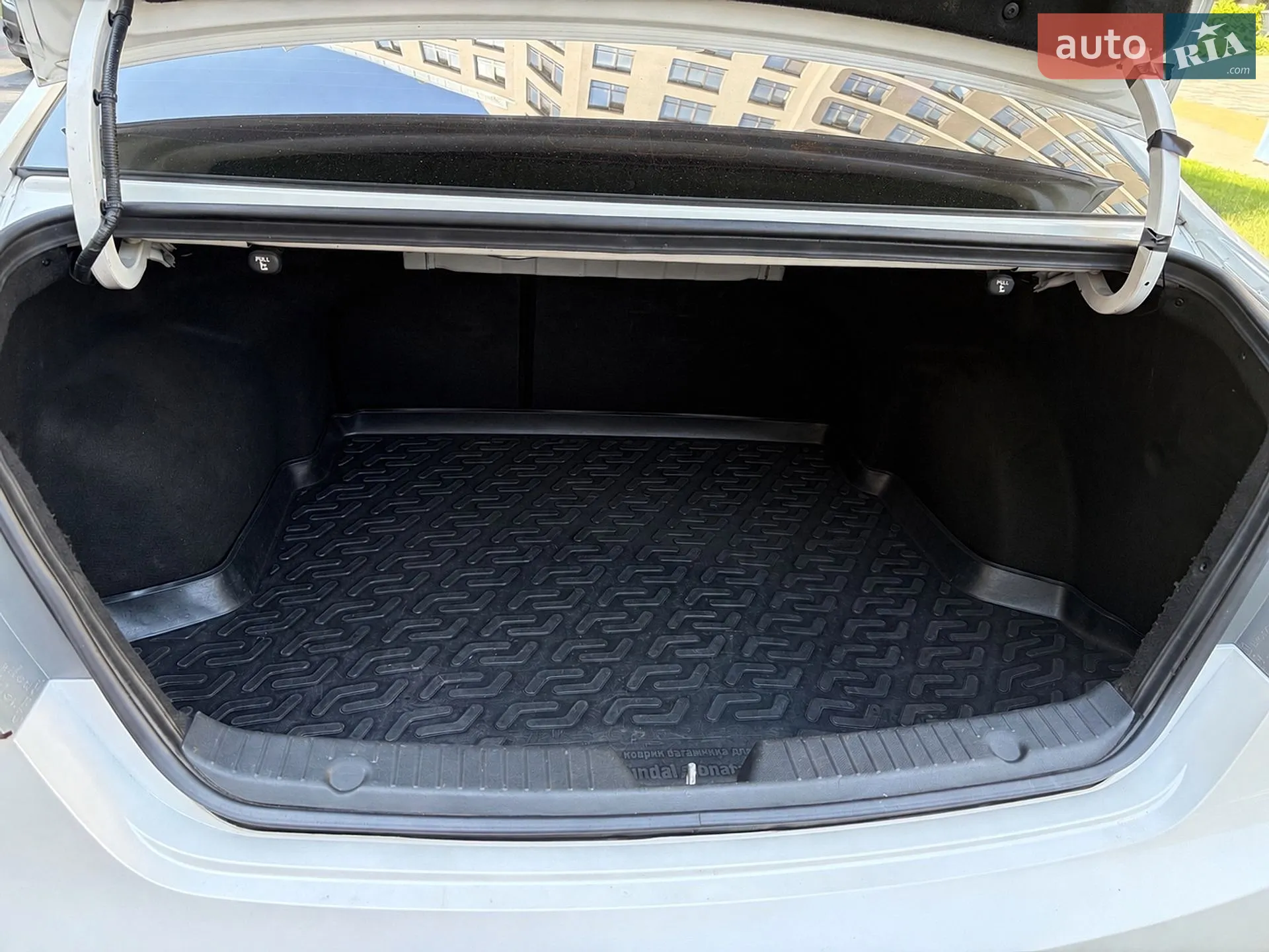 2011 Hyundai Sonata - мініатюра 13