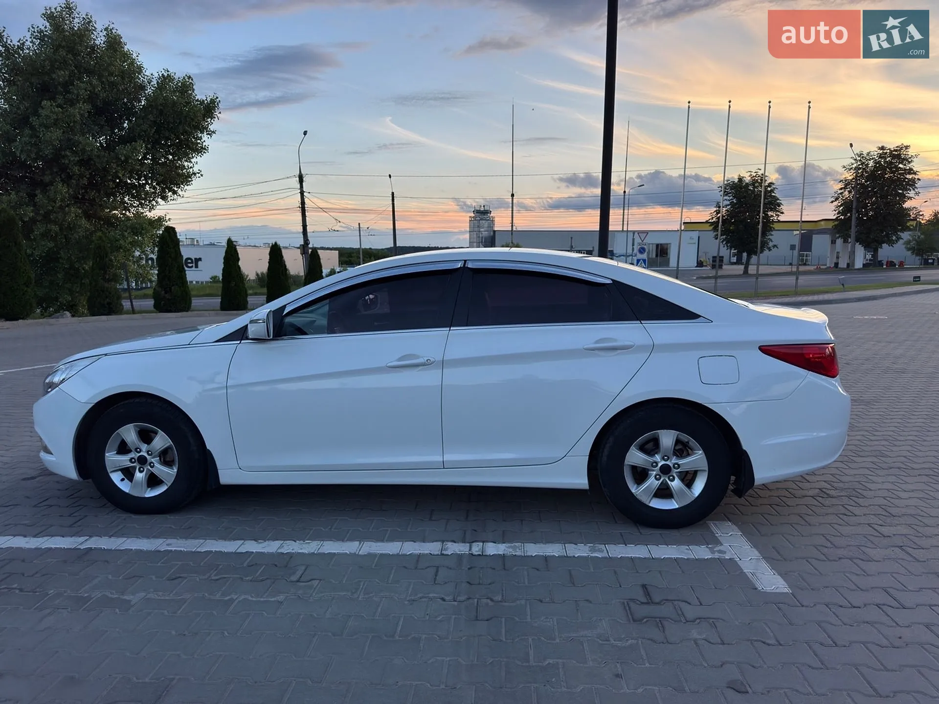 2014 Hyundai Sonata - мініатюра 8