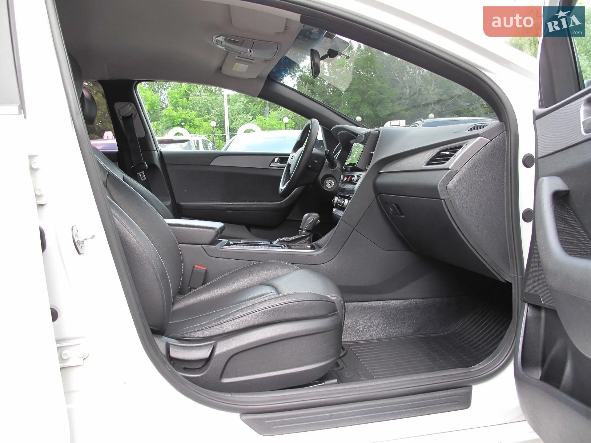 2018 Hyundai Sonata - мініатюра 32