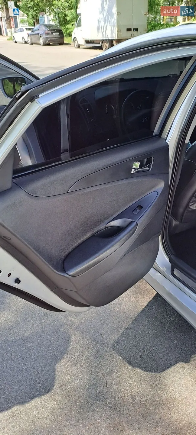Hyundai Sonata 2012 VIN KMHEC41LBDA508764 фото оголошення 31 з 56