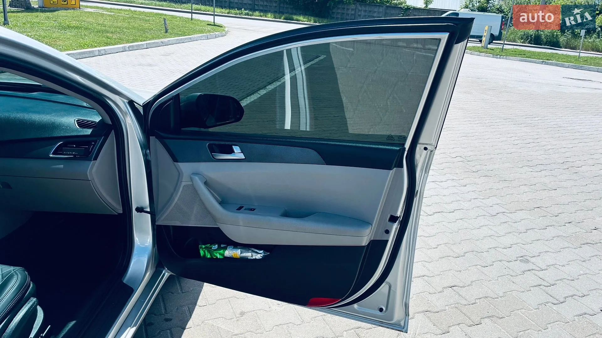 2017 Hyundai Sonata - мініатюра 24