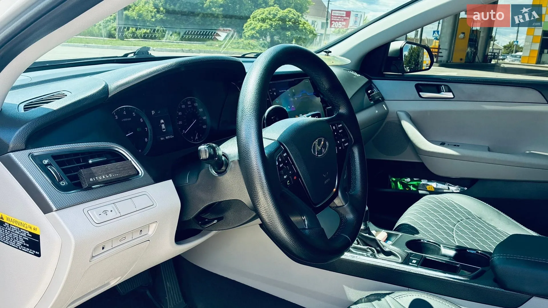 2017 Hyundai Sonata - мініатюра 30