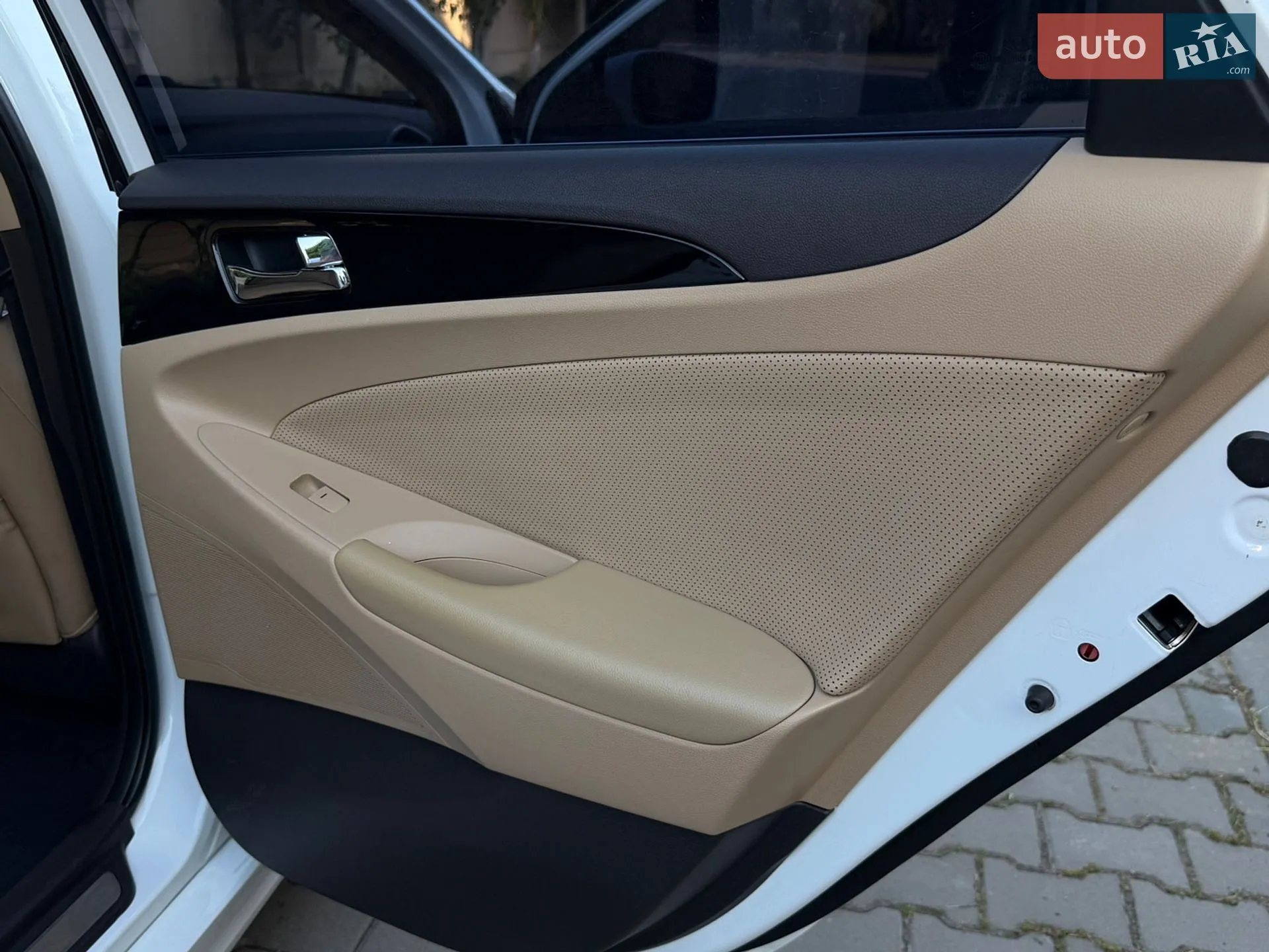 2010 Hyundai Sonata - мініатюра 58