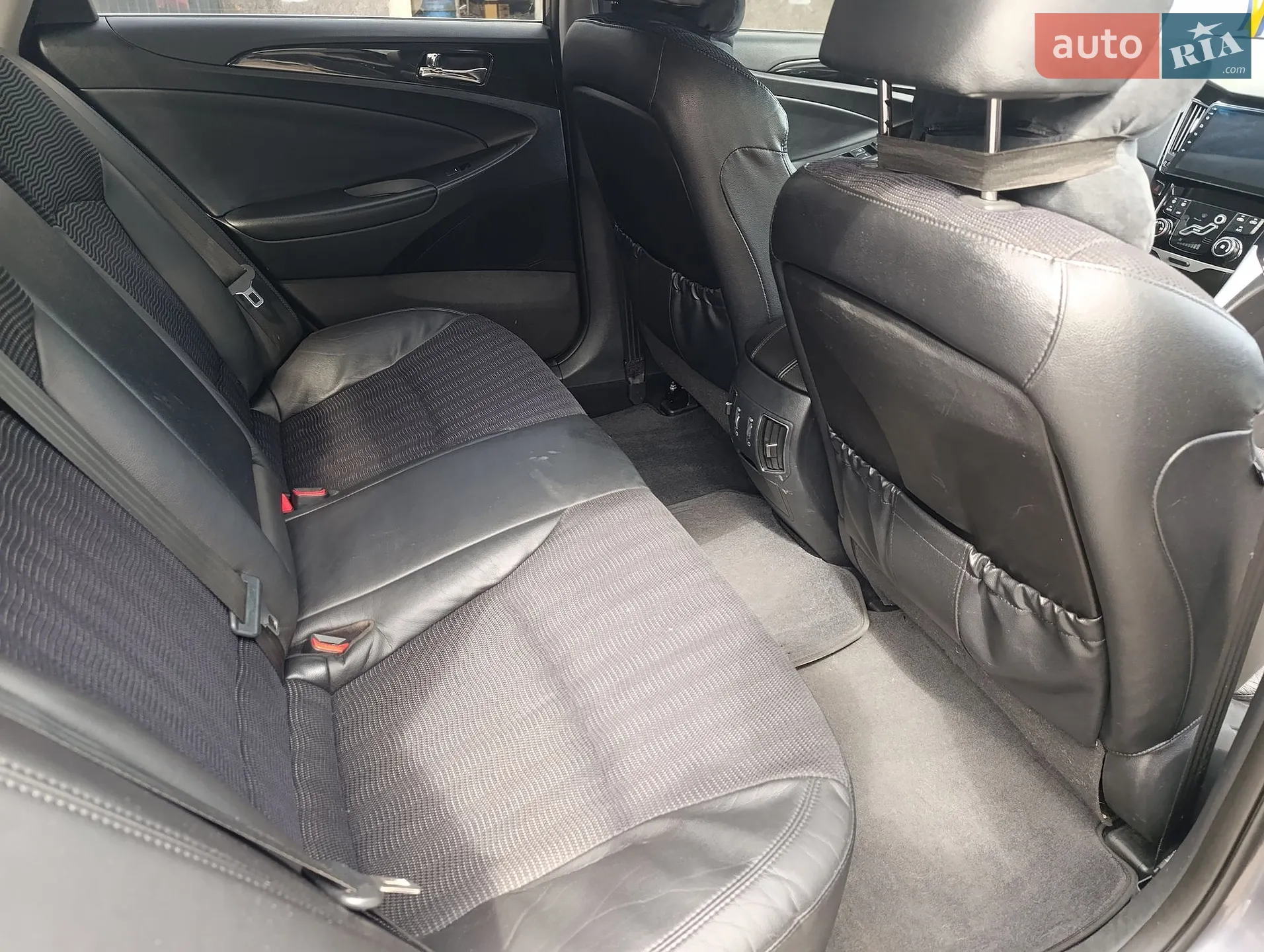 2011 Hyundai Sonata - мініатюра 4