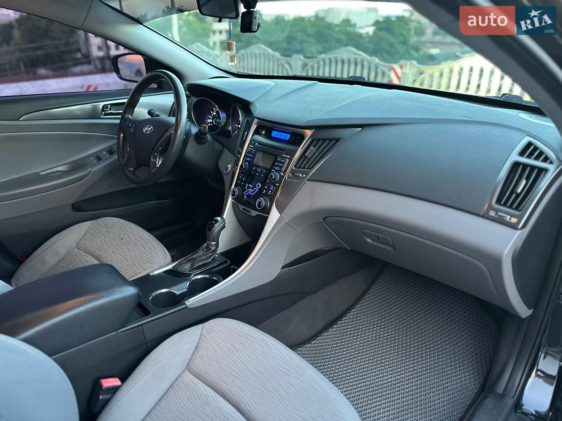 2011 Hyundai Sonata - мініатюра 17