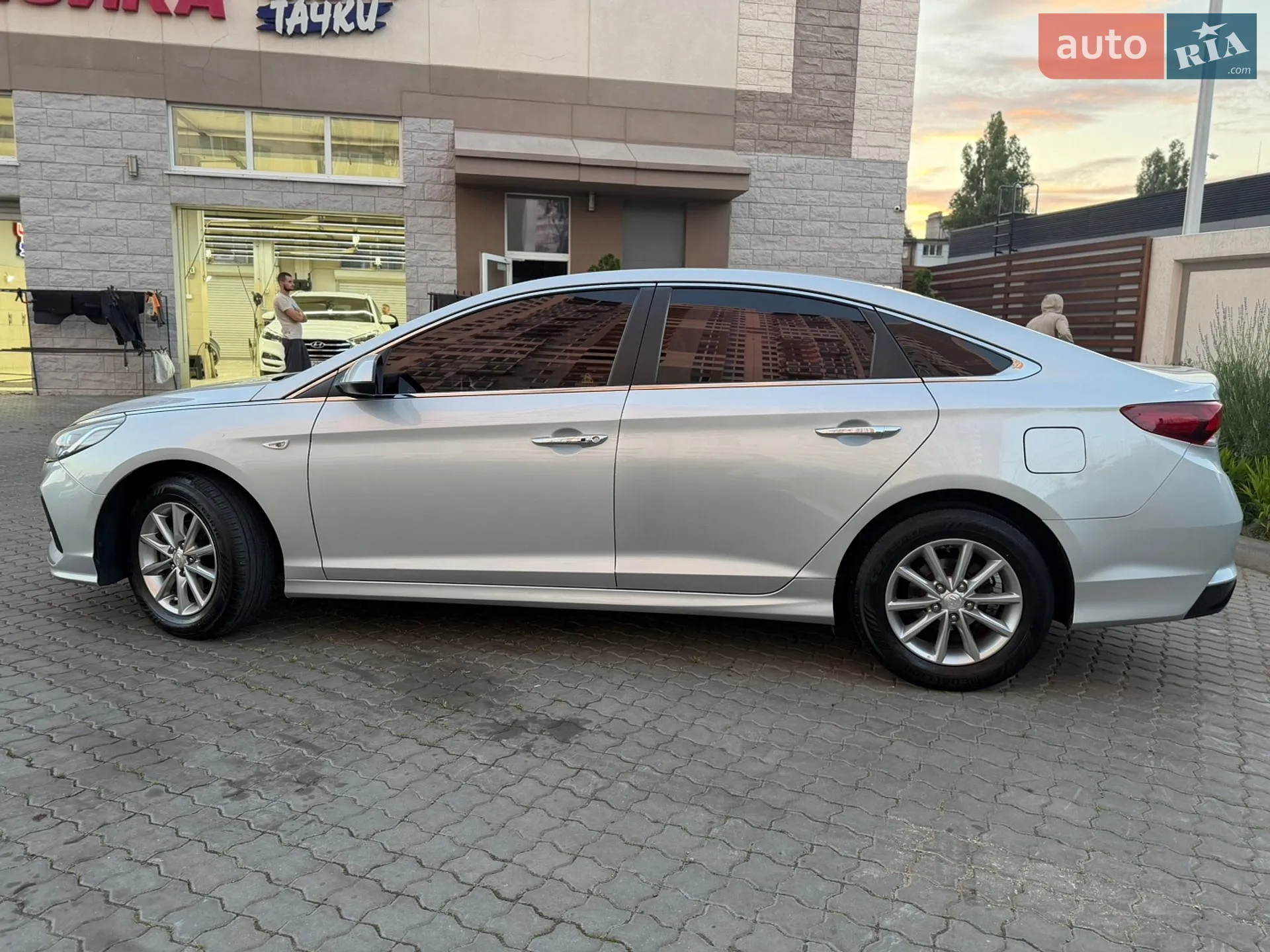 2017 Hyundai Sonata - мініатюра 13