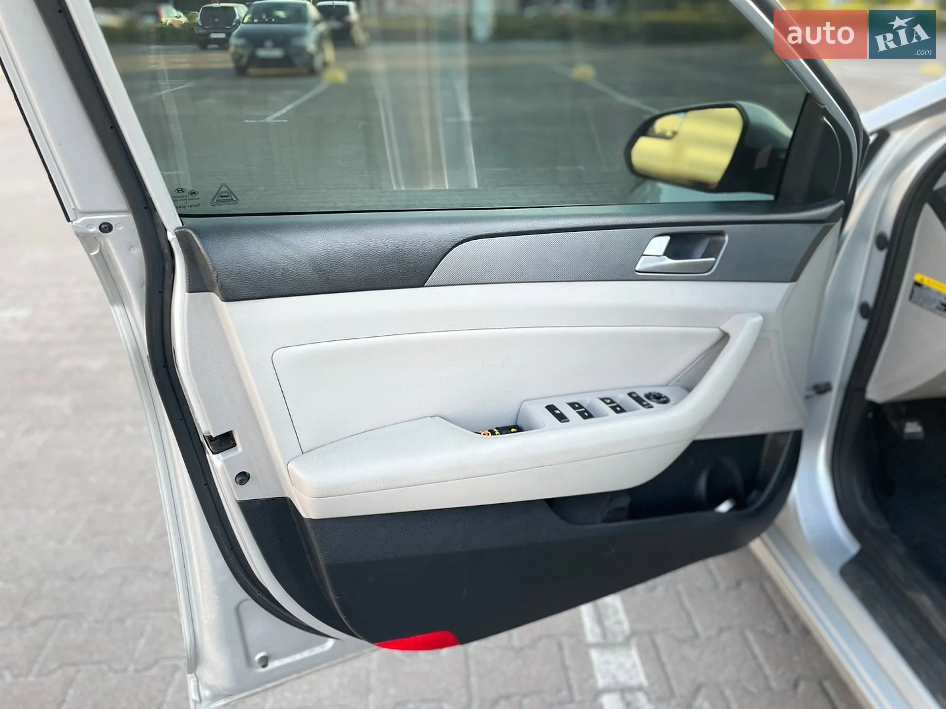 2015 Hyundai Sonata - мініатюра 18