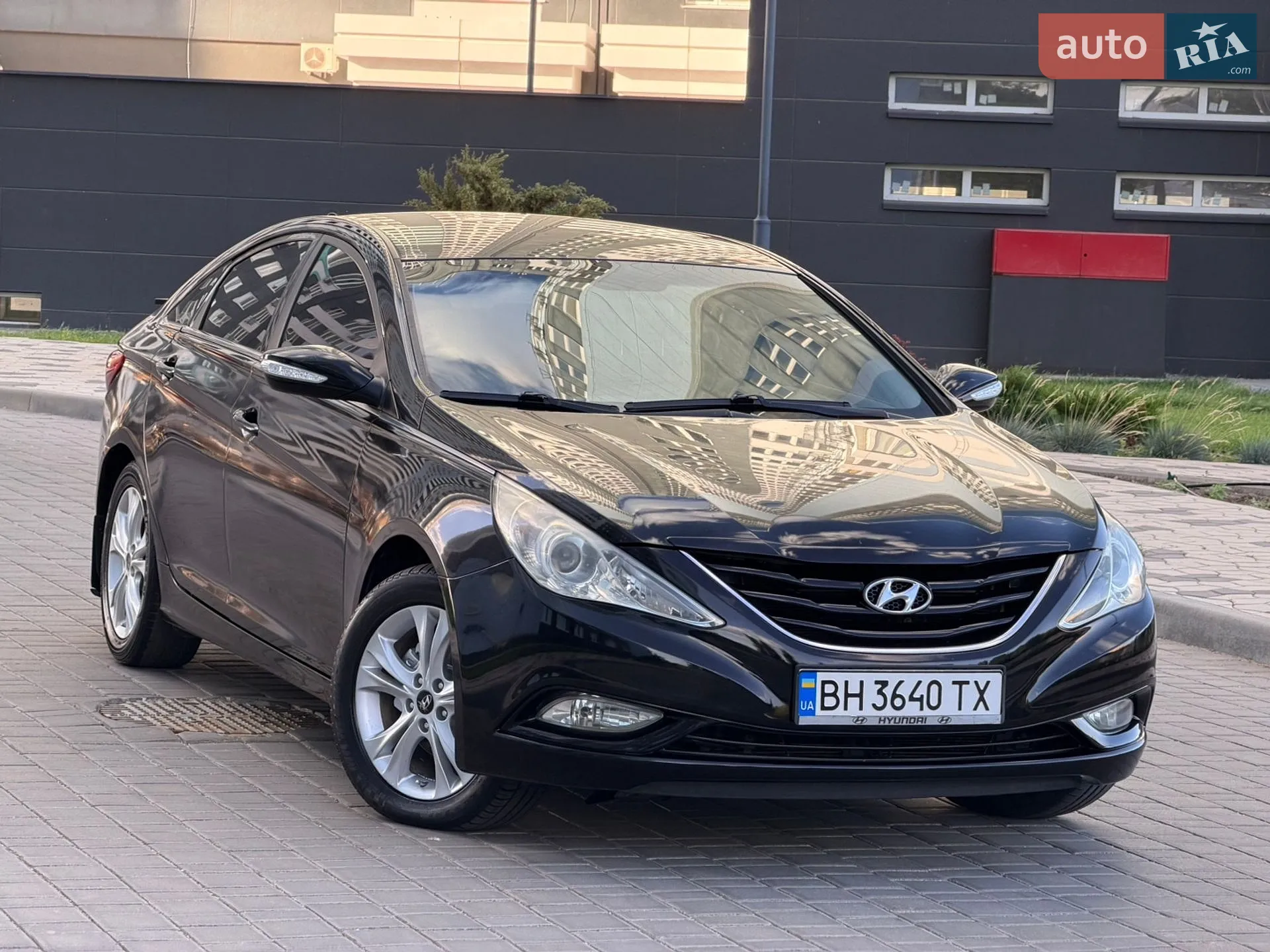 2010 Hyundai Sonata - мініатюра 27