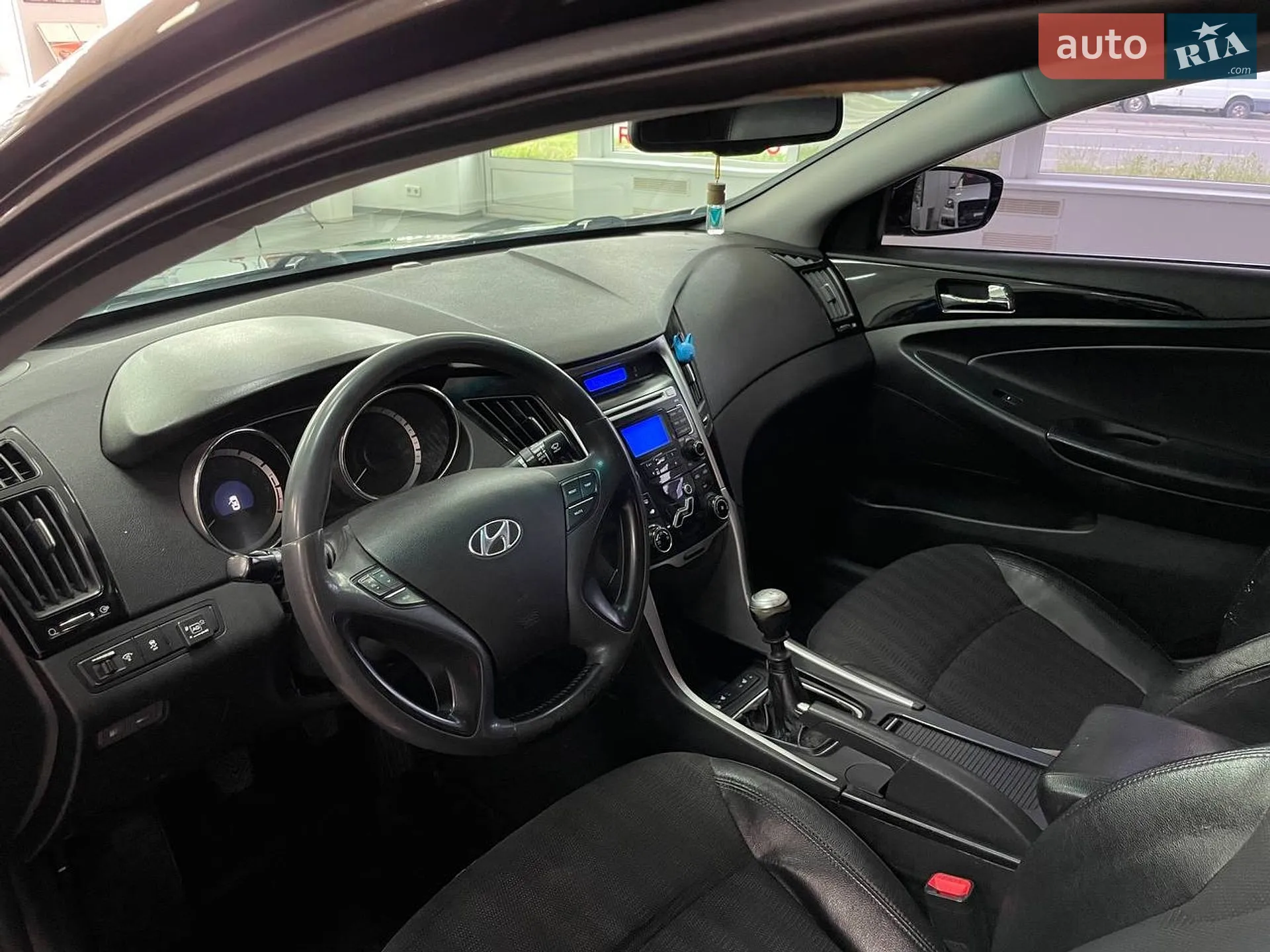 2010 Hyundai Sonata - мініатюра 17