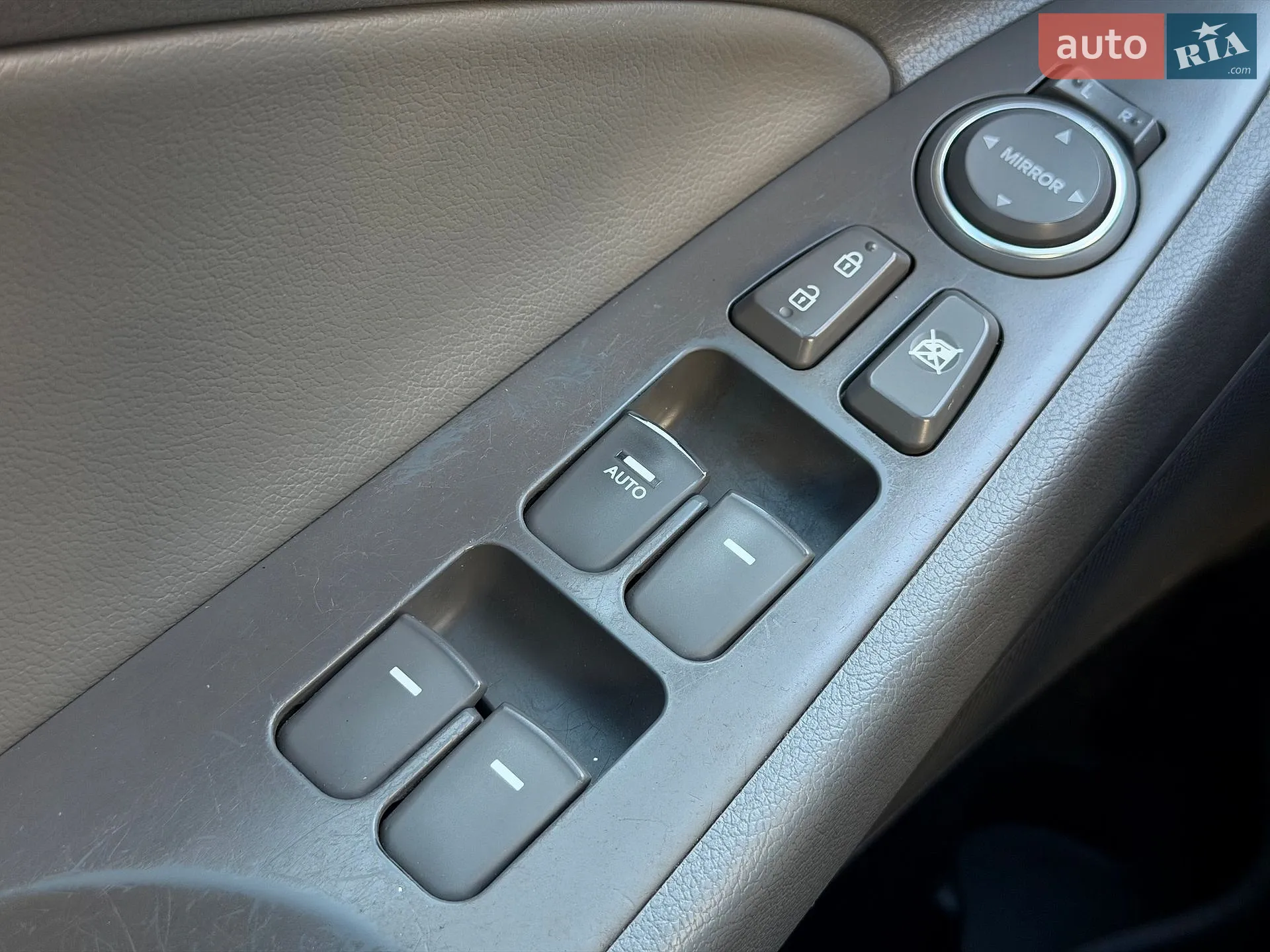 2014 Hyundai Sonata - мініатюра 19