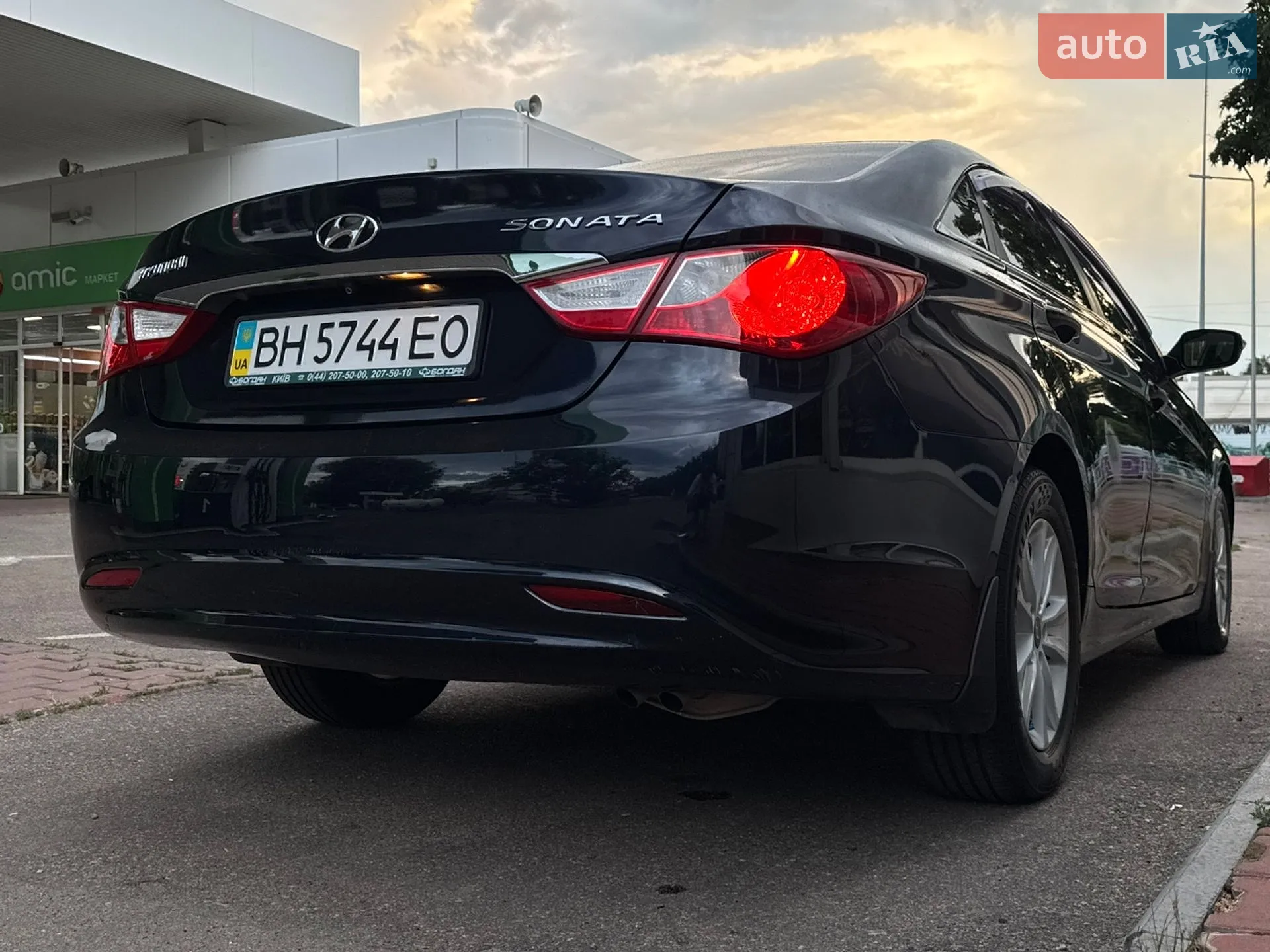 2010 Hyundai Sonata - мініатюра 8