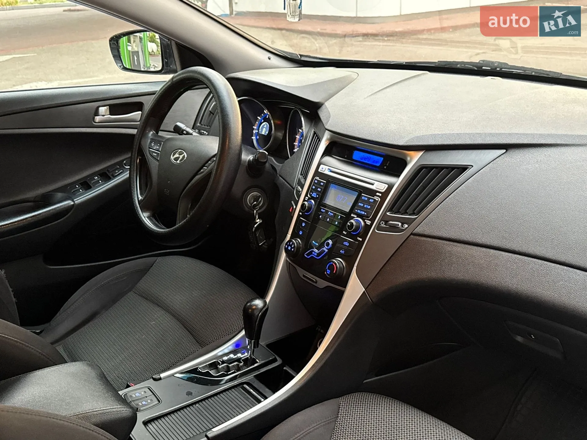 2010 Hyundai Sonata - мініатюра 25