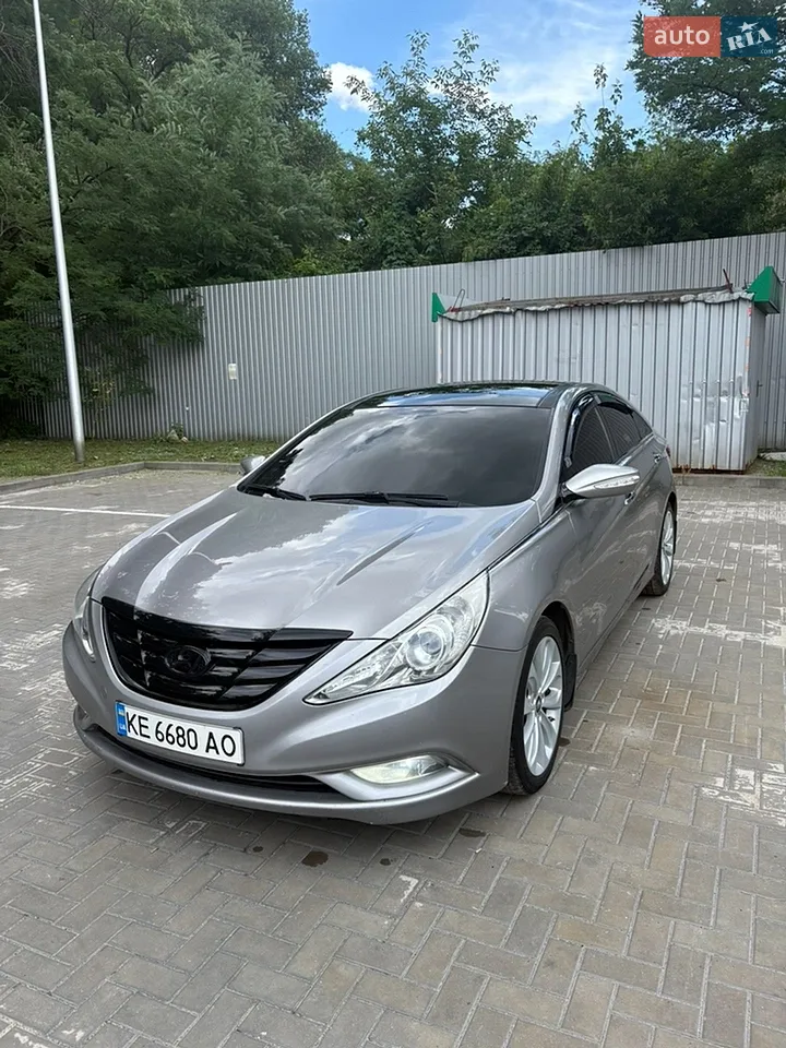 2010 Hyundai Sonata - мініатюра 10
