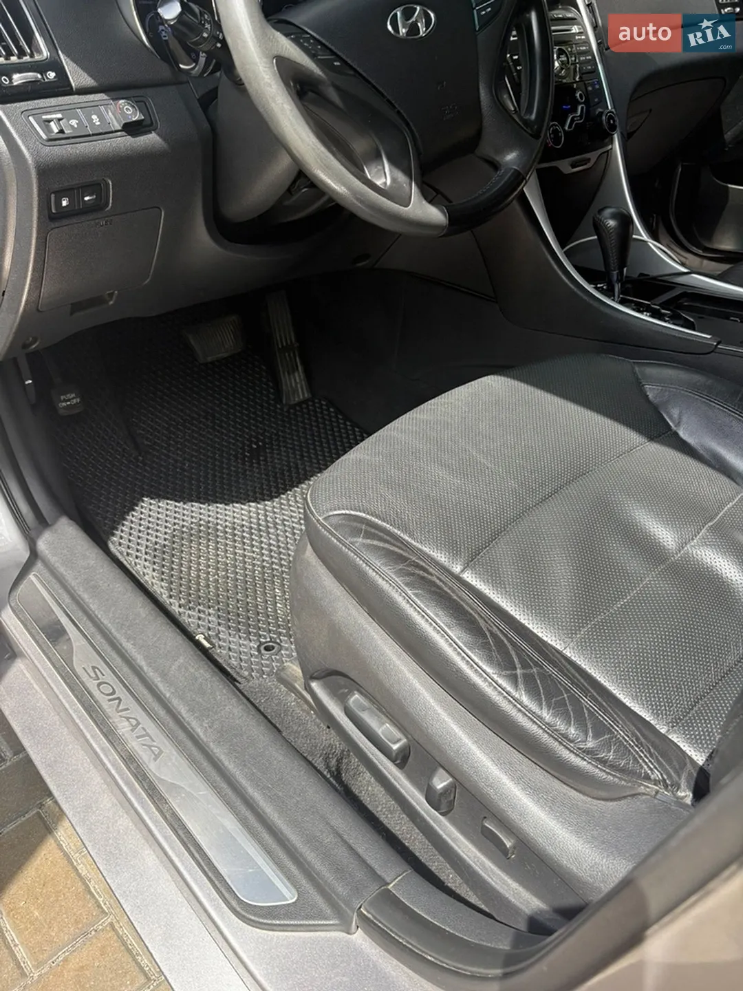 2010 Hyundai Sonata - мініатюра 14