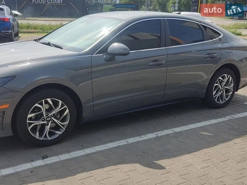 Hyundai Sonata