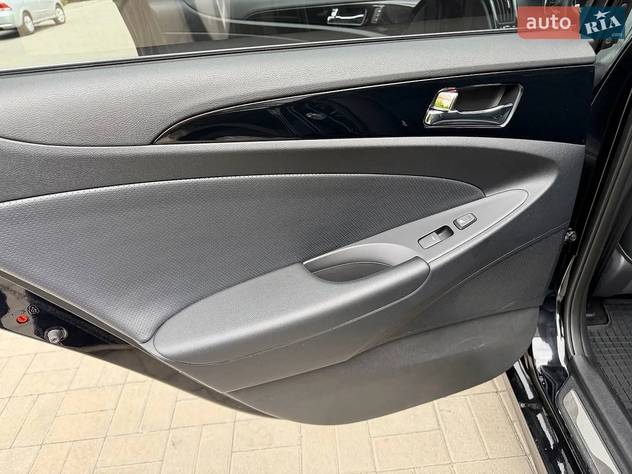 2010 Hyundai Sonata - мініатюра 25