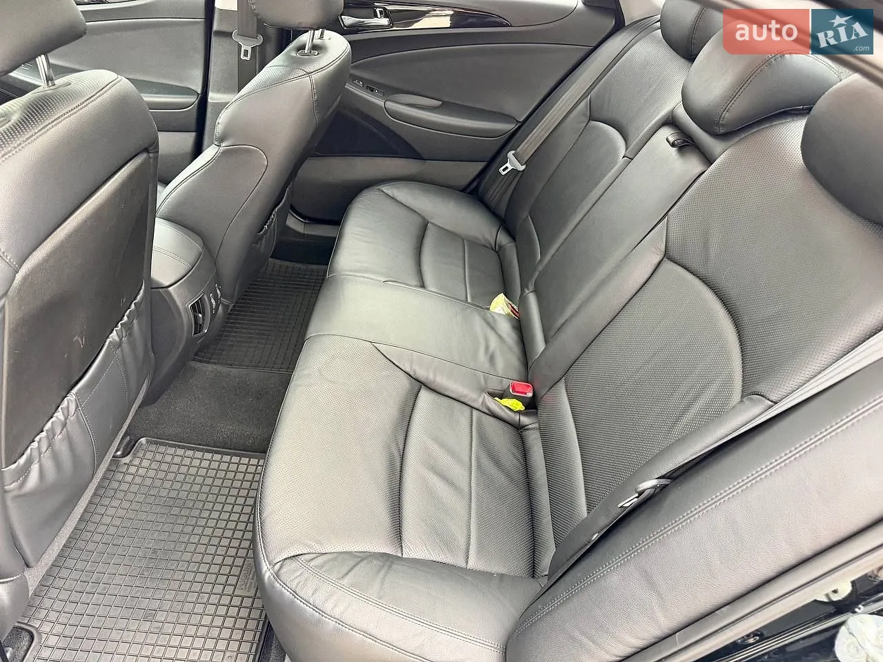 2010 Hyundai Sonata - мініатюра 14