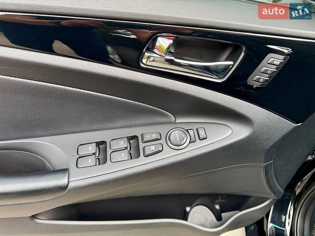 2010 Hyundai Sonata - мініатюра 26