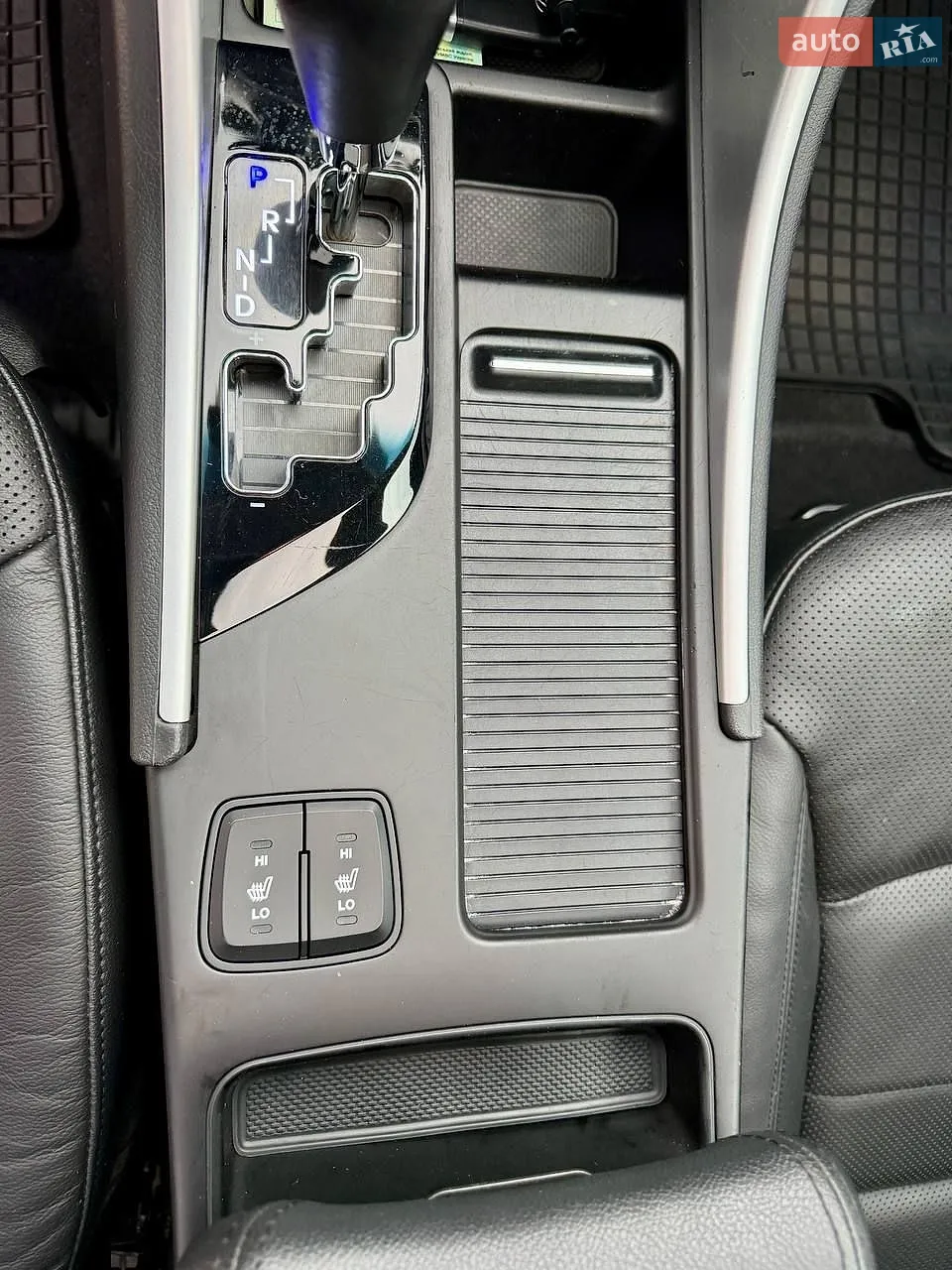 2010 Hyundai Sonata - мініатюра 23