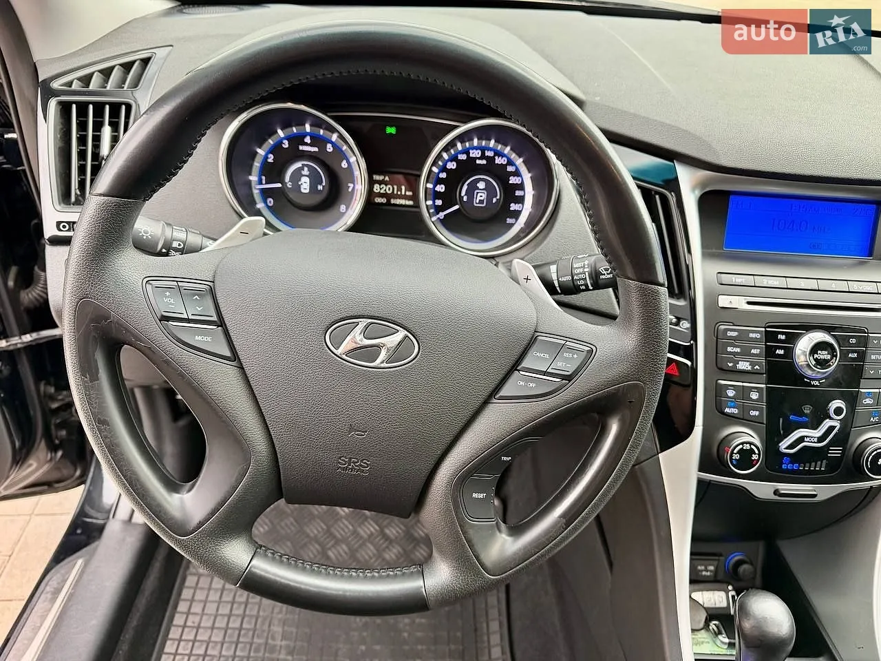 2010 Hyundai Sonata - мініатюра 16