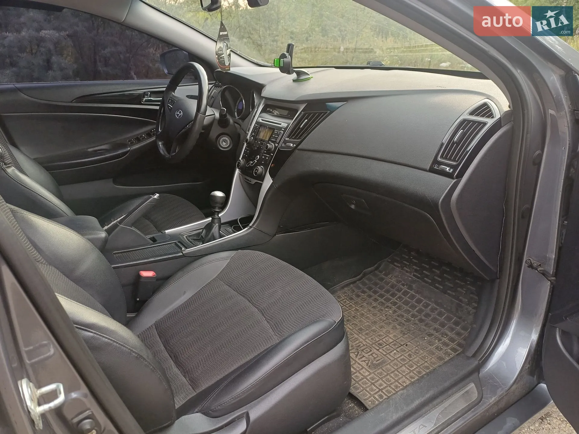 2010 Hyundai Sonata - мініатюра 9
