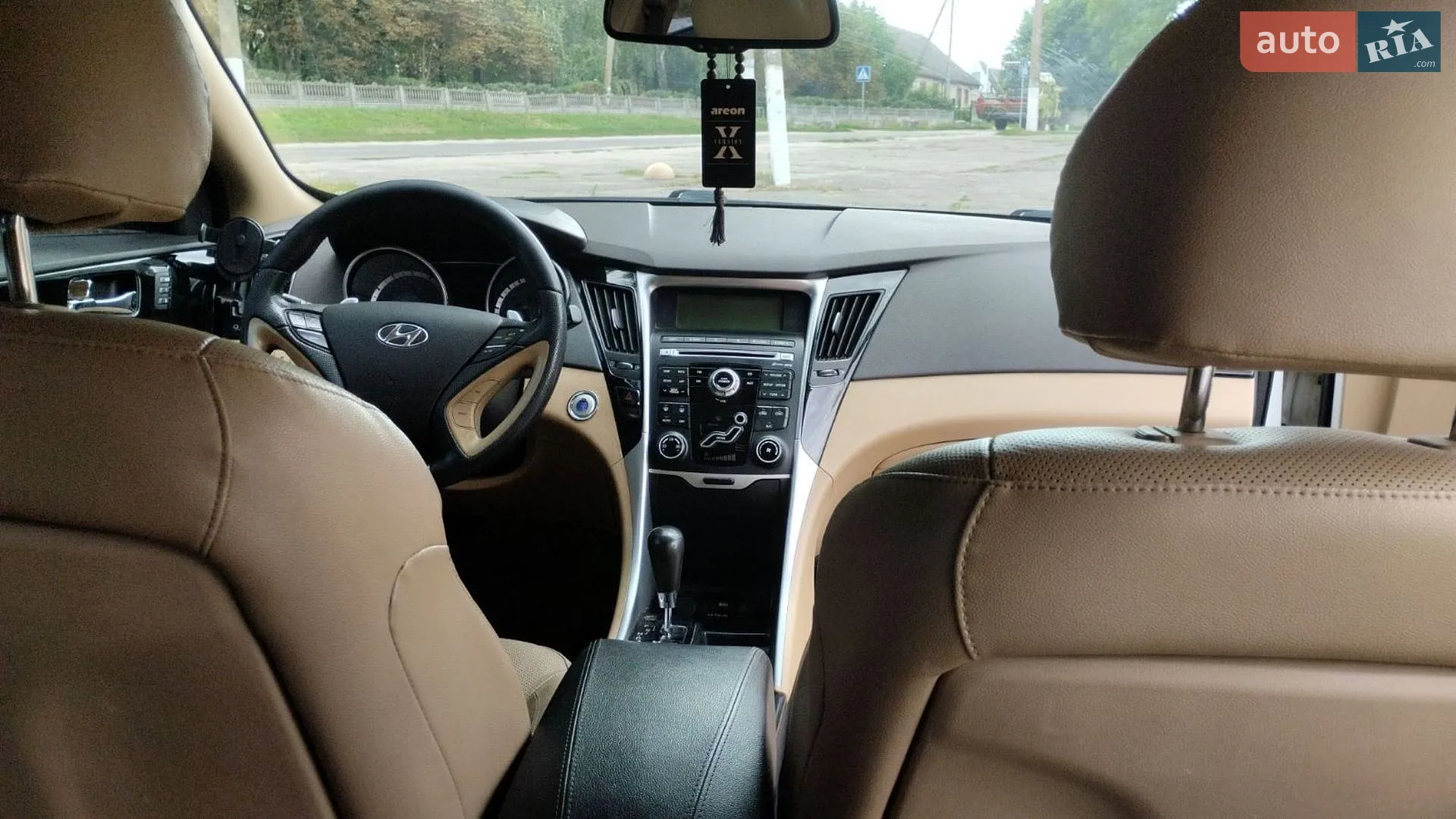 2010 Hyundai Sonata - мініатюра 12
