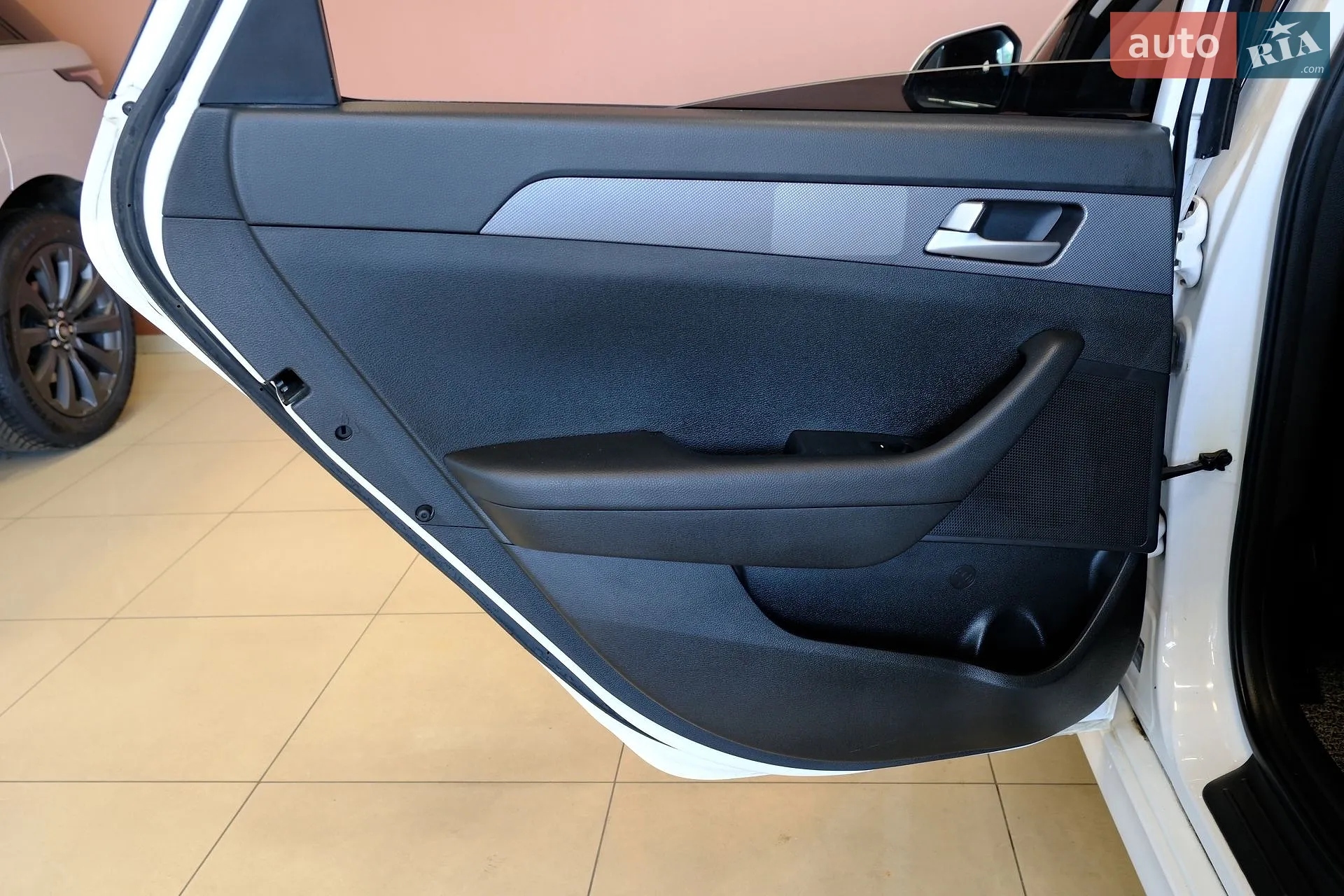 2017 Hyundai Sonata - мініатюра 28
