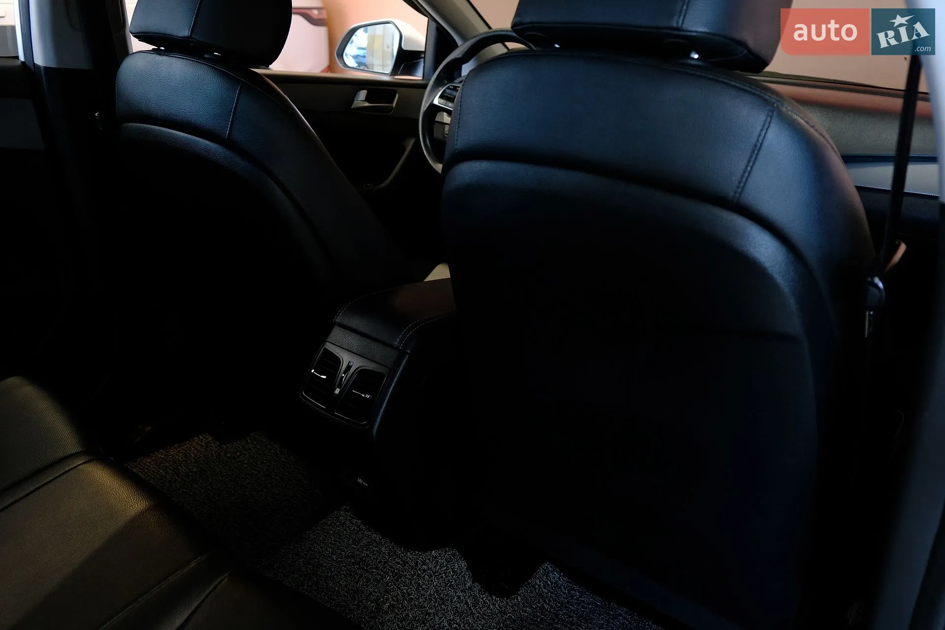 2017 Hyundai Sonata - мініатюра 30