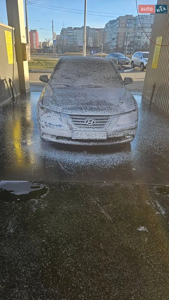 2010 Hyundai Sonata - мініатюра 16