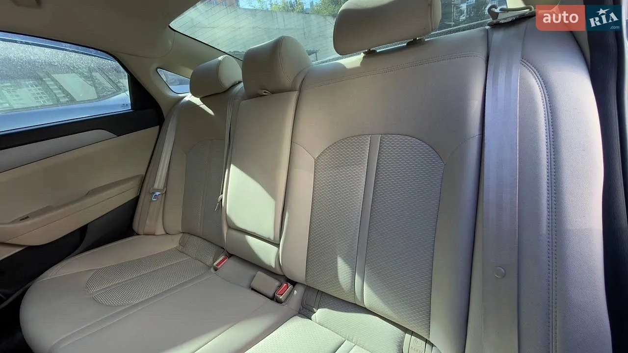 2015 Hyundai Sonata - мініатюра 17