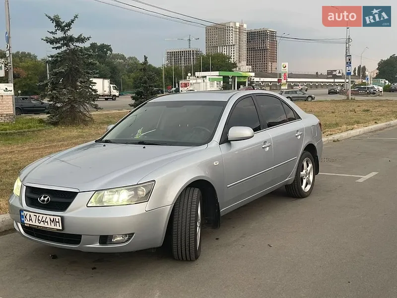 Hyundai Sonata