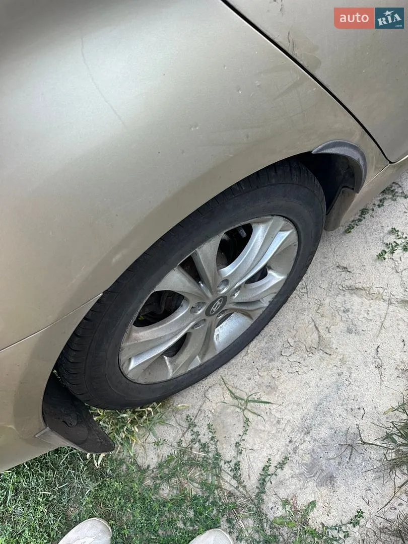 2010 Hyundai Sonata - мініатюра 5