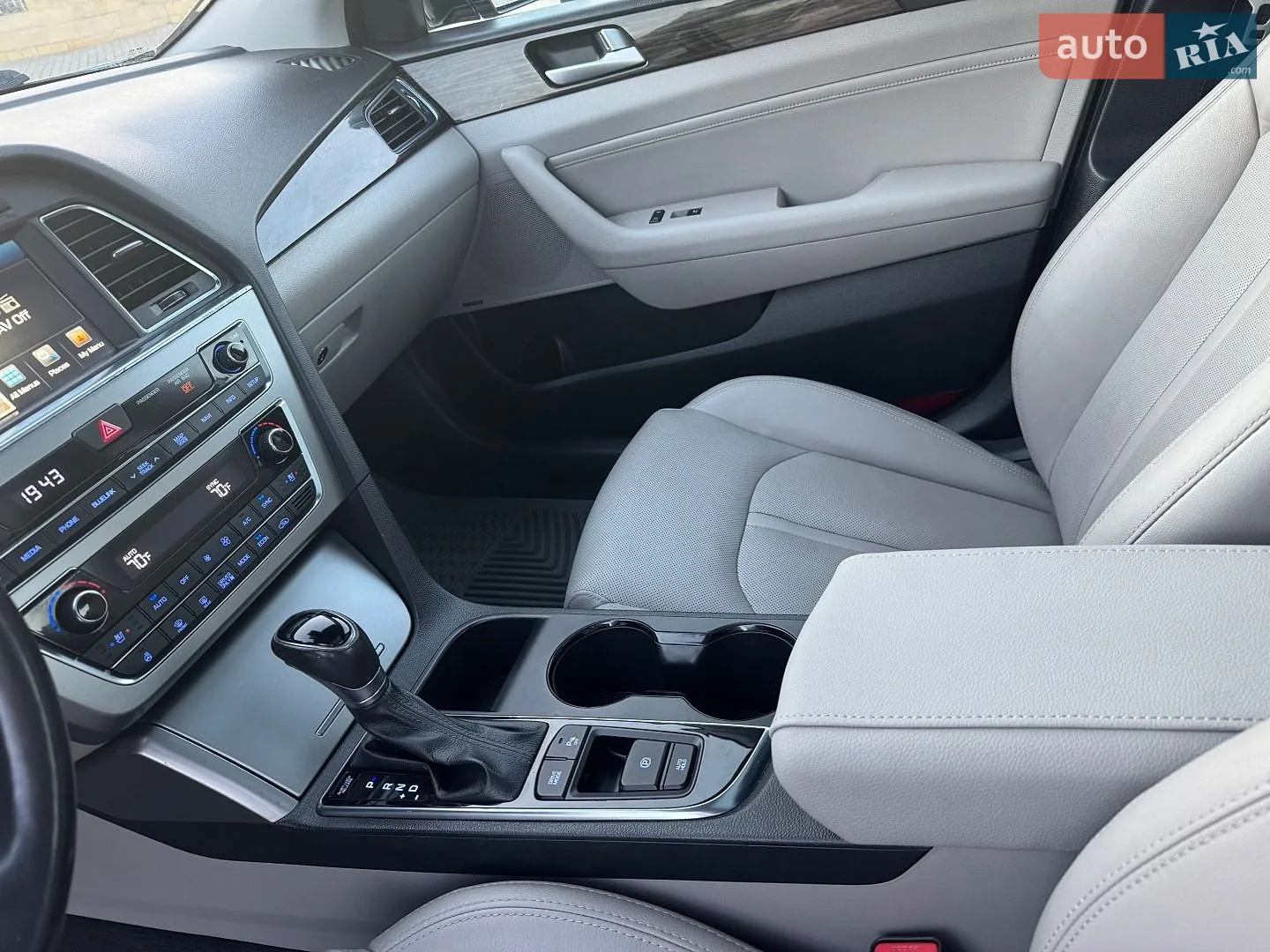 2015 Hyundai Sonata - мініатюра 21