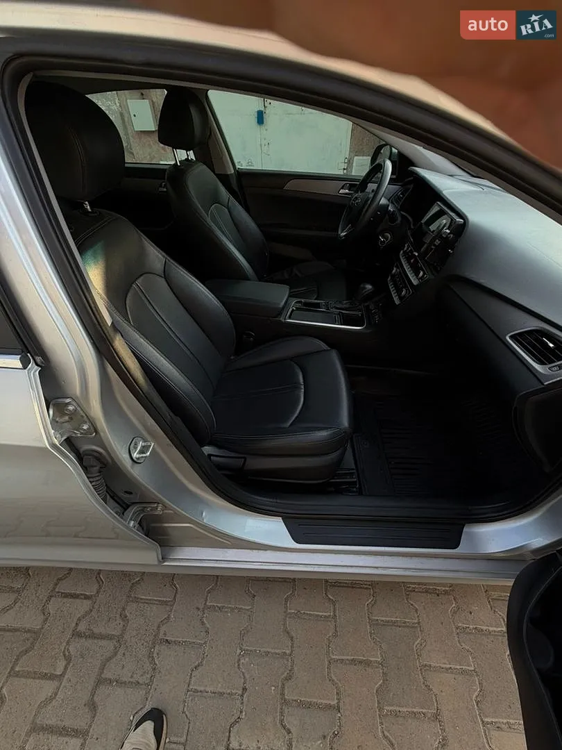 2017 Hyundai Sonata - мініатюра 19