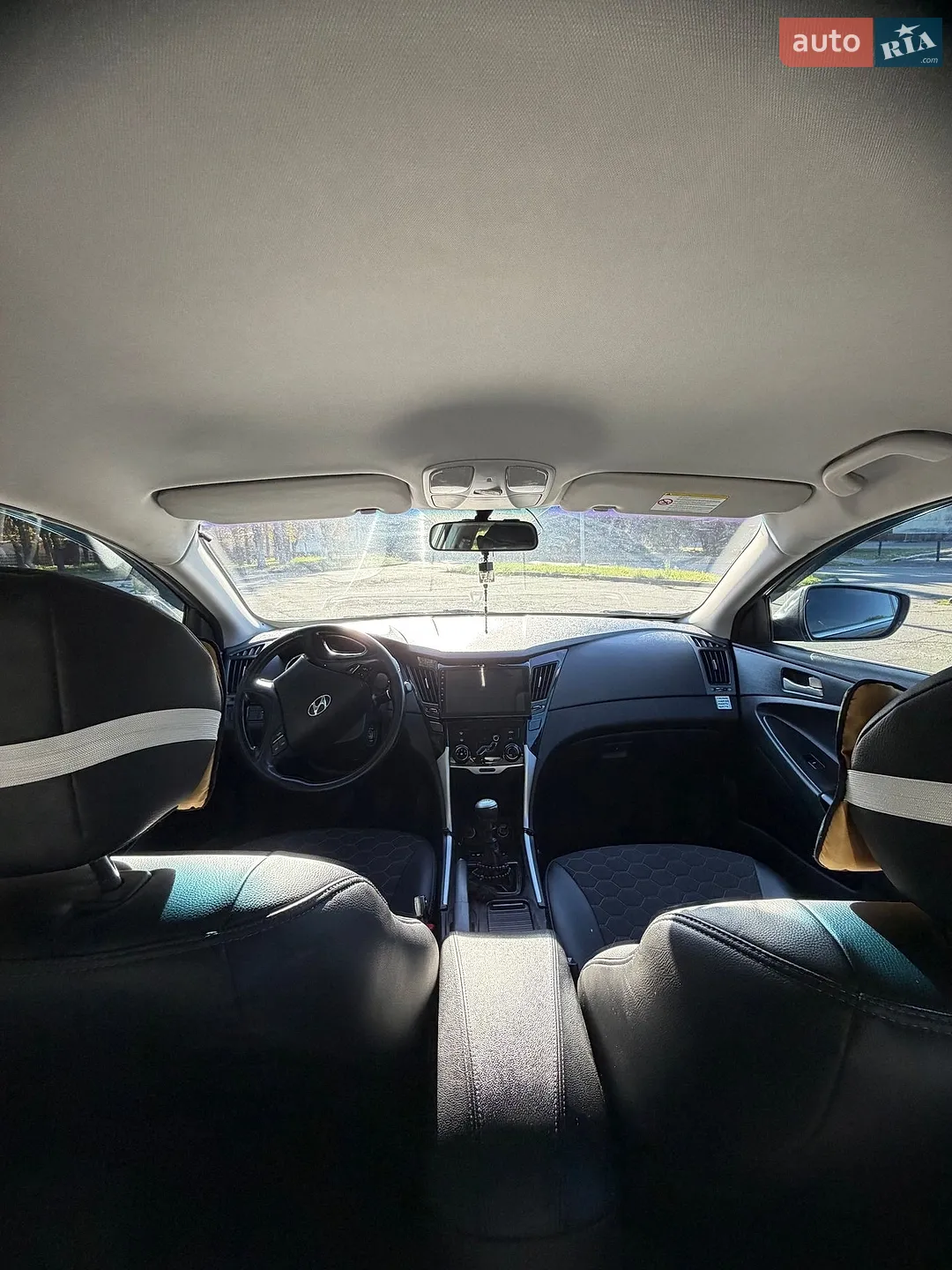 2010 Hyundai Sonata - мініатюра 33