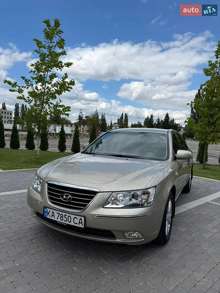 2010 Hyundai Sonata - мініатюра 17
