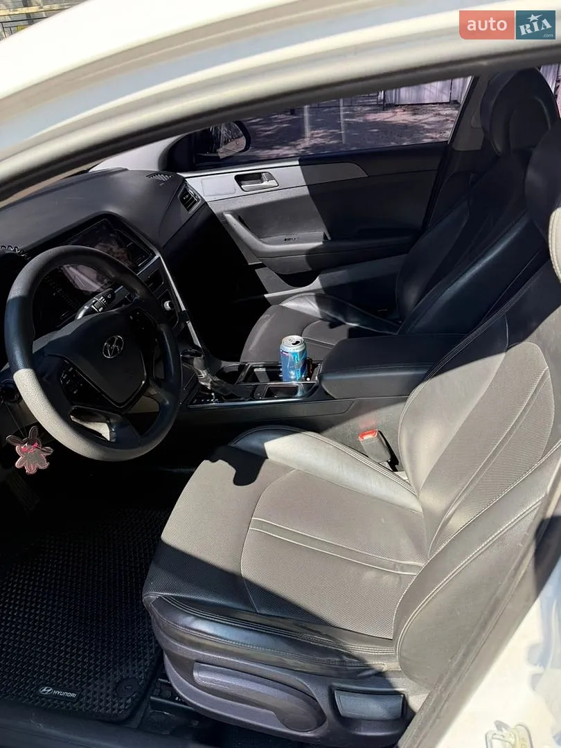 2017 Hyundai Sonata - мініатюра 12