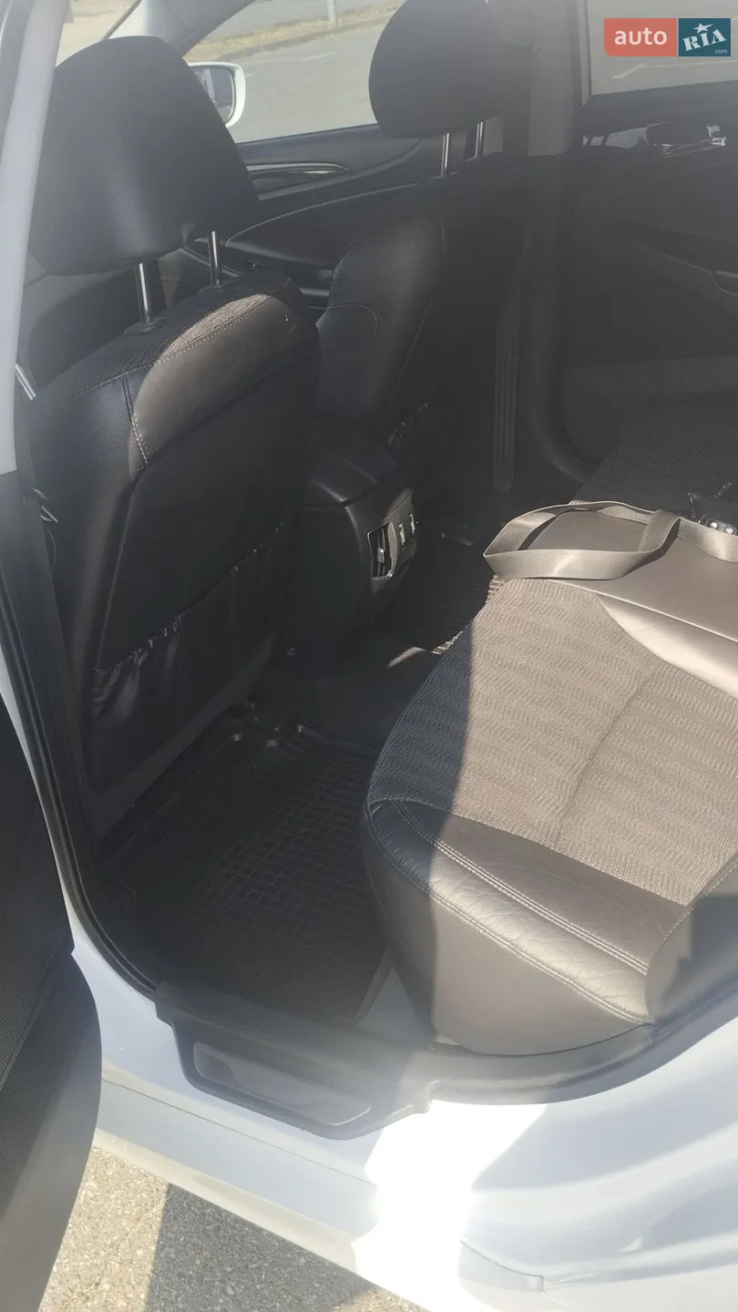 2012 Hyundai Sonata - мініатюра 24