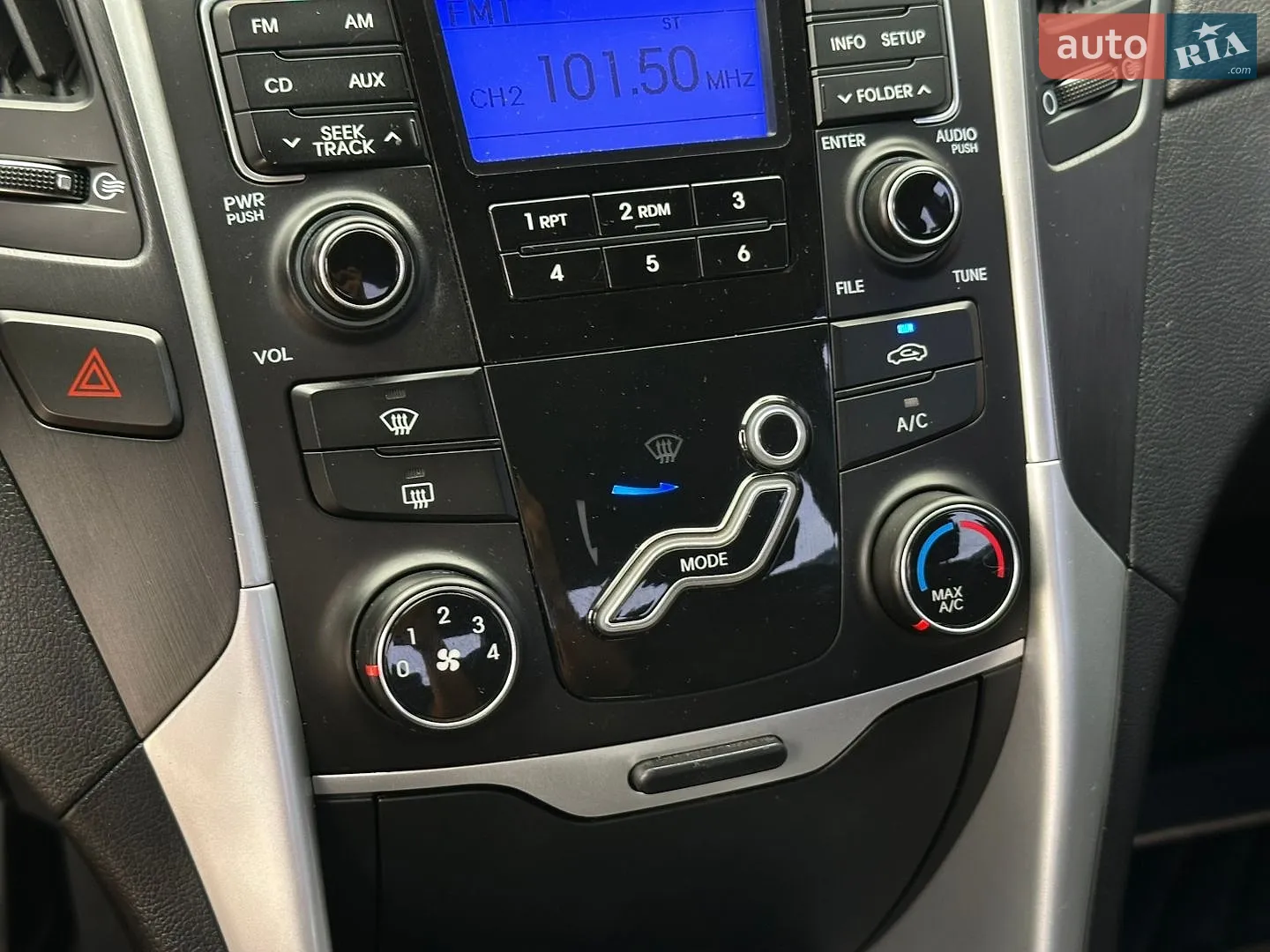 2011 Hyundai Sonata - мініатюра 32