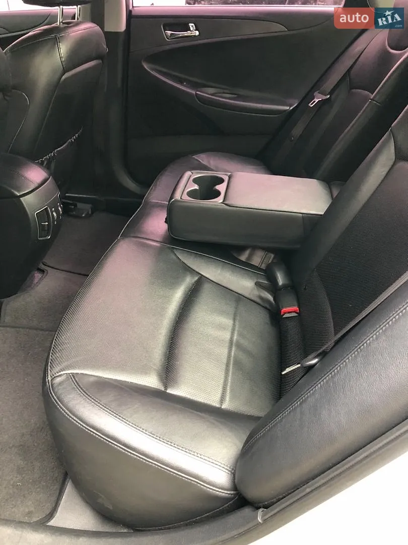 2012 Hyundai Sonata - мініатюра 27