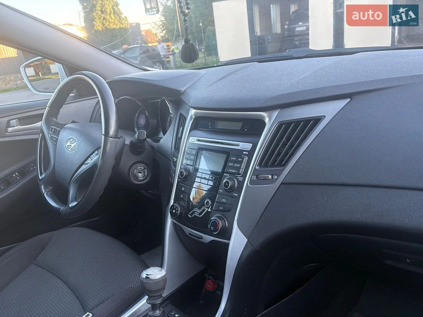 2011 Hyundai Sonata - мініатюра 16