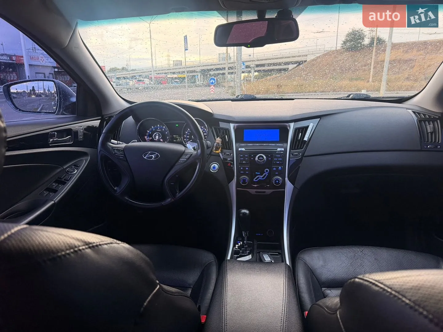2010 Hyundai Sonata - мініатюра 9