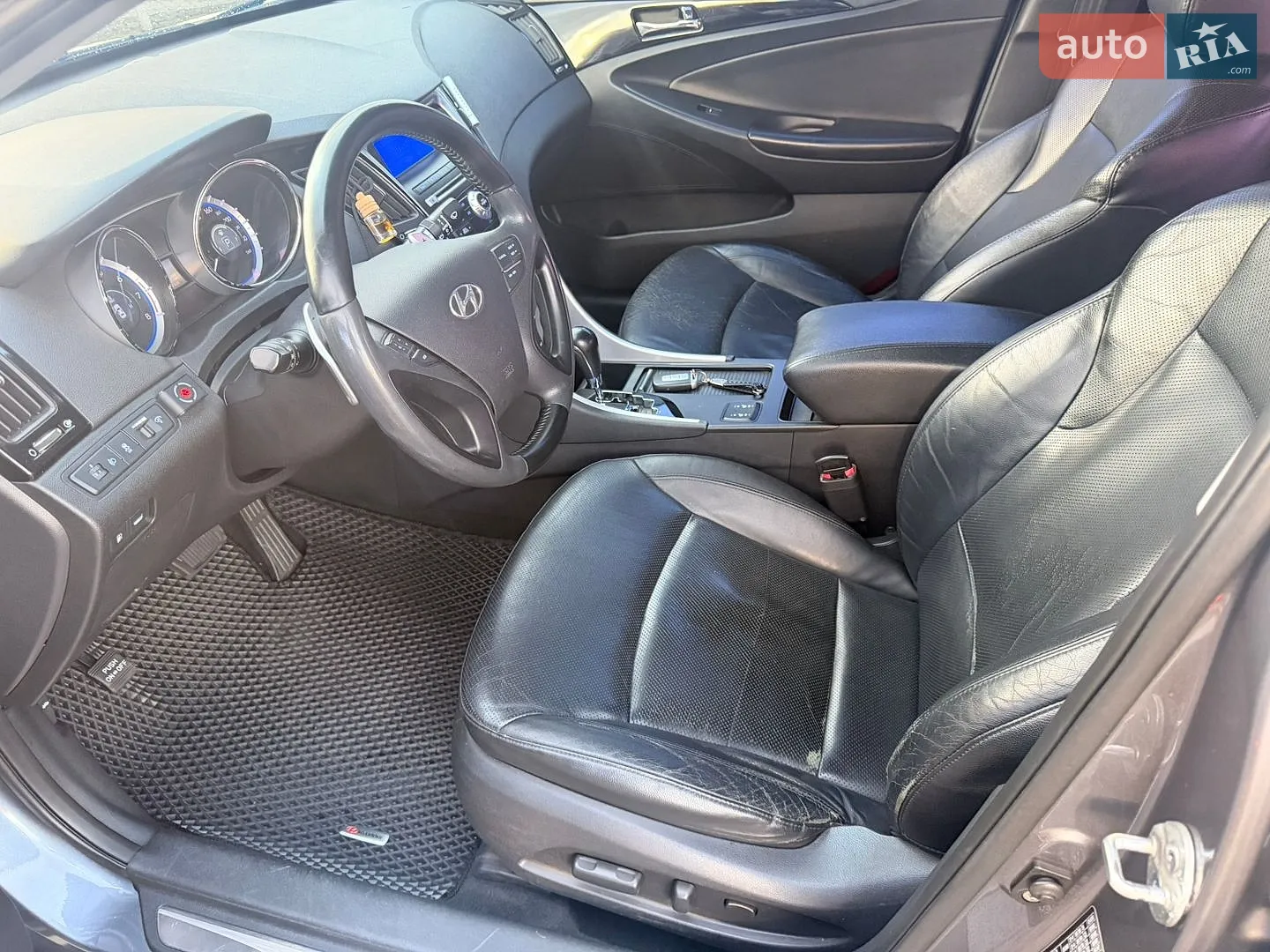 2010 Hyundai Sonata - мініатюра 12